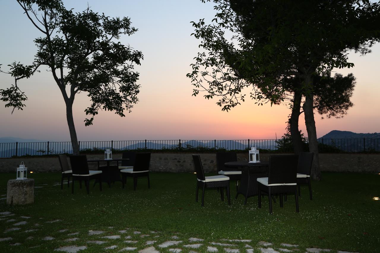 Monastero Di Sant'Erasmo Hotel Veroli Bagian luar foto