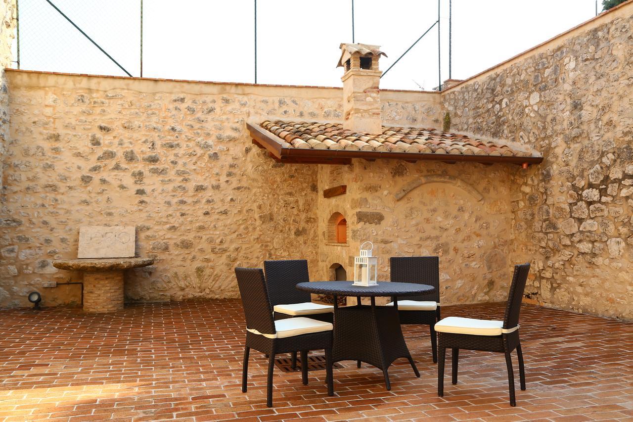 Monastero Di Sant'Erasmo Hotel Veroli Bagian luar foto