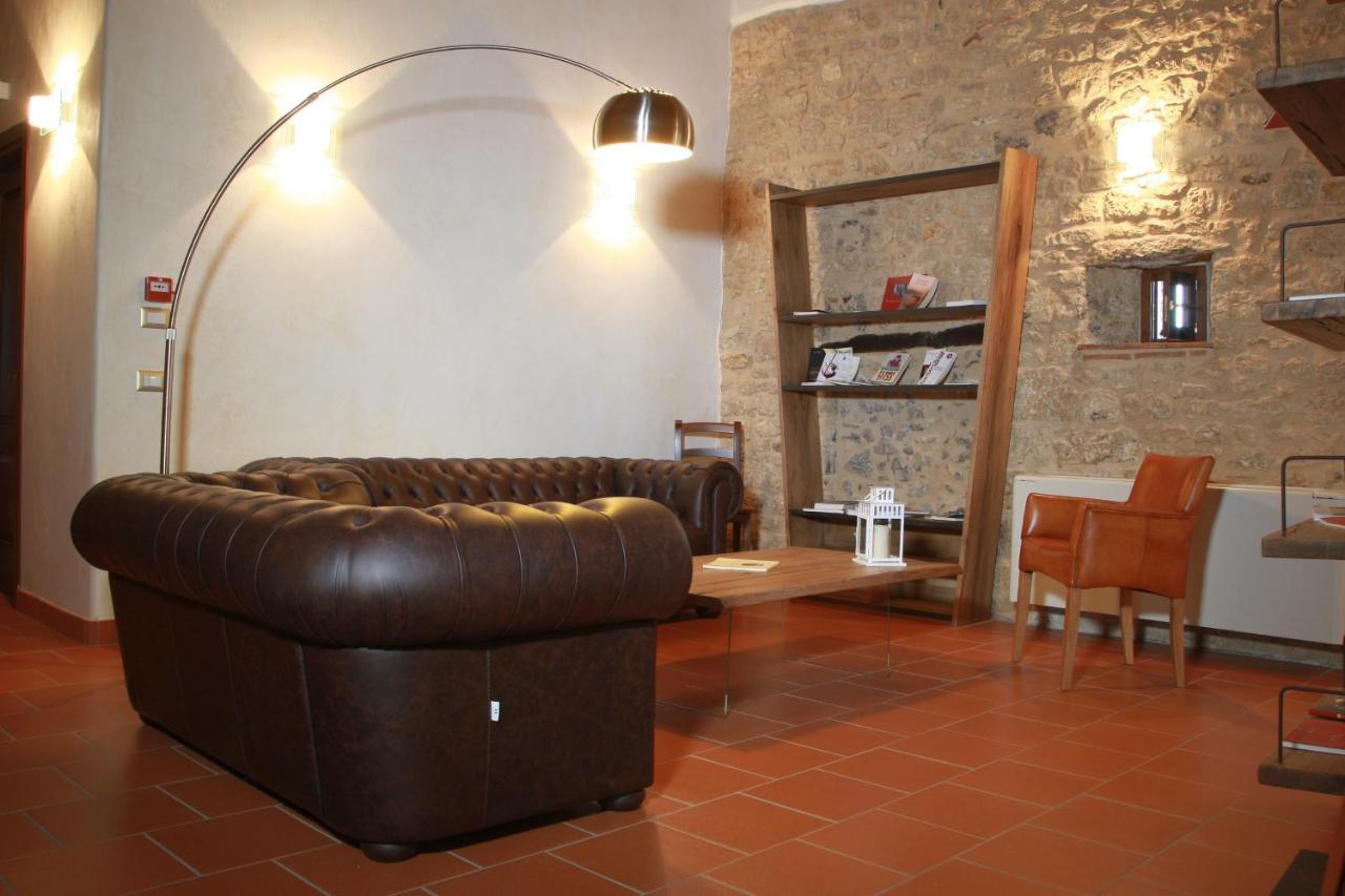 Monastero Di Sant'Erasmo Hotel Veroli Bagian luar foto